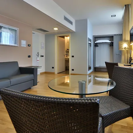 Отель Western Falck Village Milano Sesto 4*
